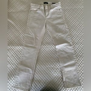 Banana Republic 26 Slim Straight white denim